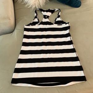 Lululemon tank size 8